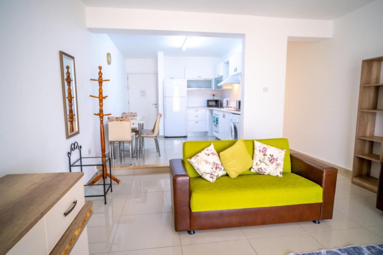 Spacious Three-Bedroom Apartment With Sea View A3 Kyrenia  Exterior photo