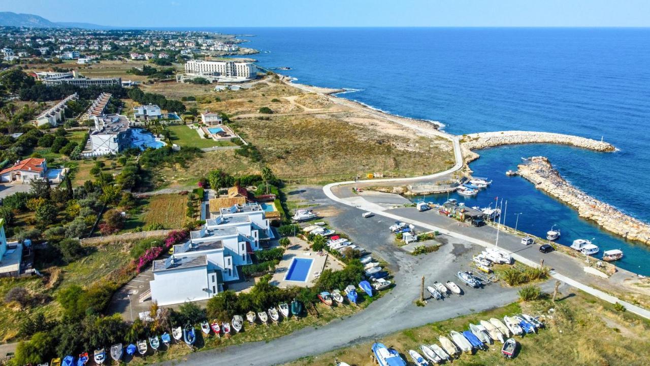 Spacious Three-Bedroom Apartment With Sea View A3 Kyrenia  Exterior photo
