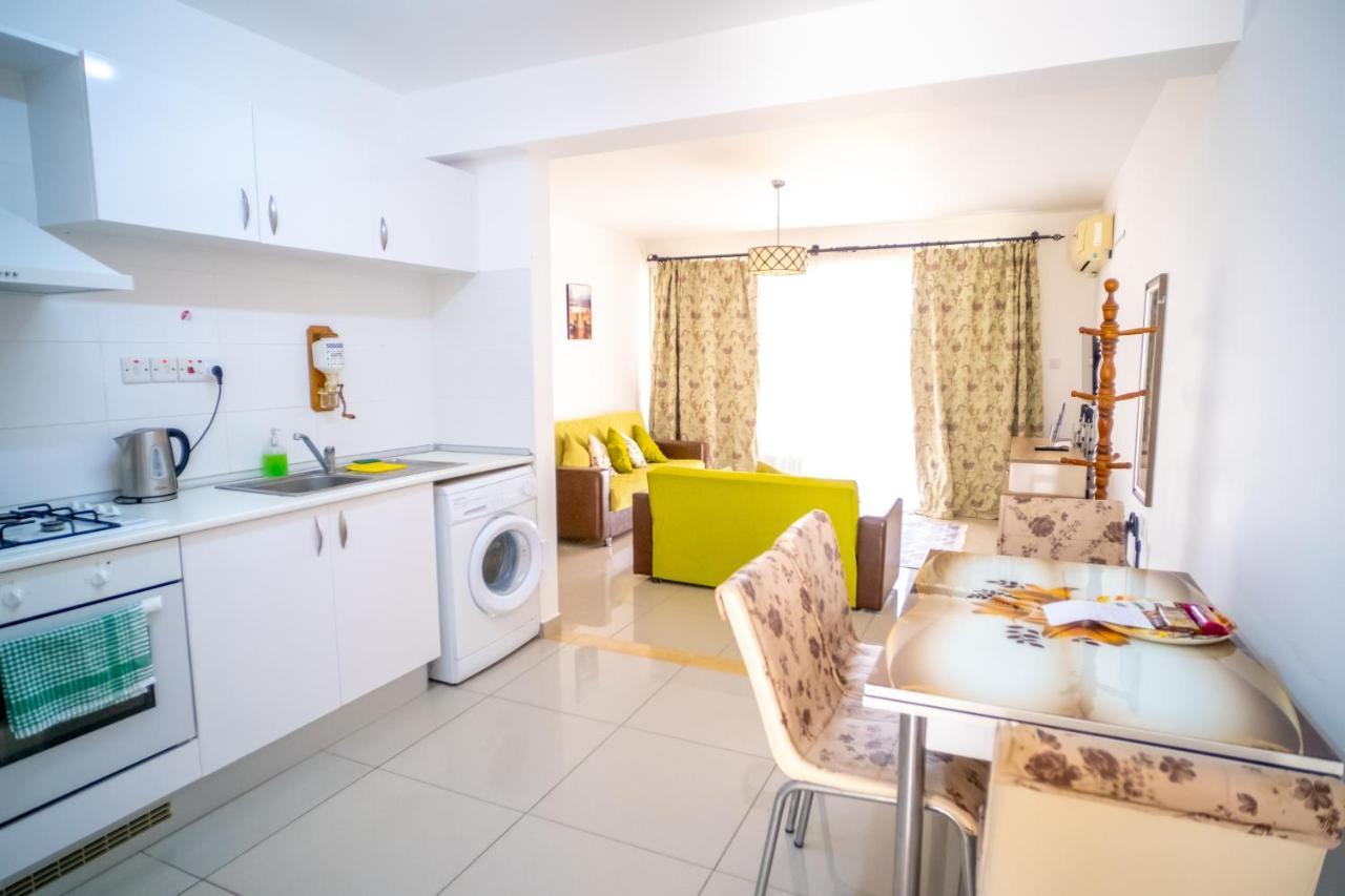Spacious Three-Bedroom Apartment With Sea View A3 Kyrenia  Exterior photo