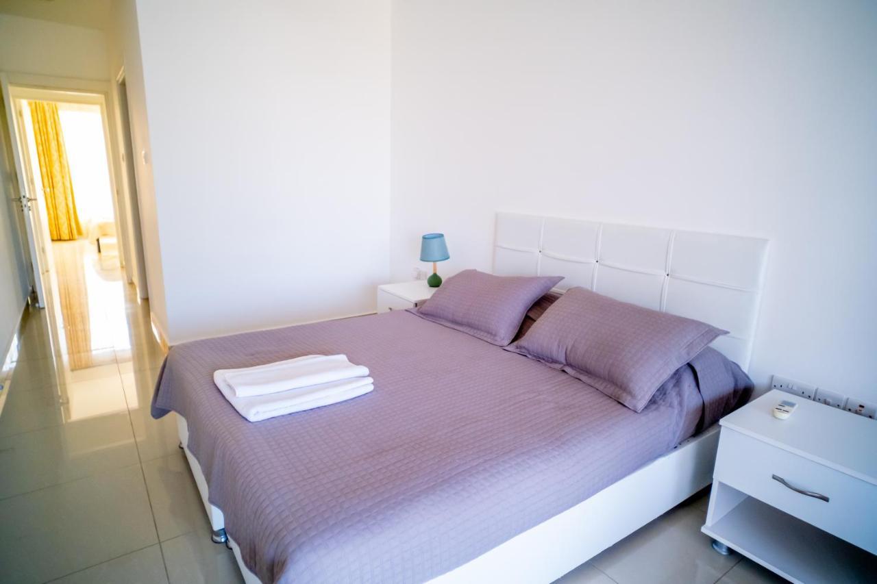 Spacious Three-Bedroom Apartment With Sea View A3 Kyrenia  Exterior photo